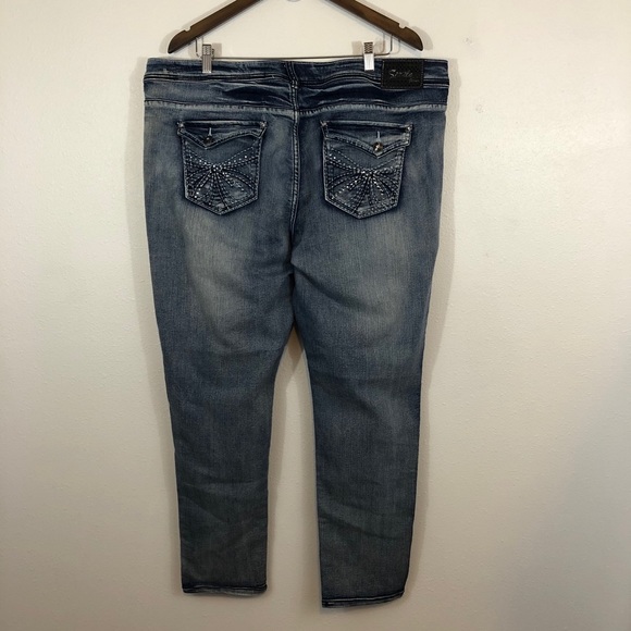 SOLD  Sizzle Jeans Med wash distressed design - Picture 11 of 11